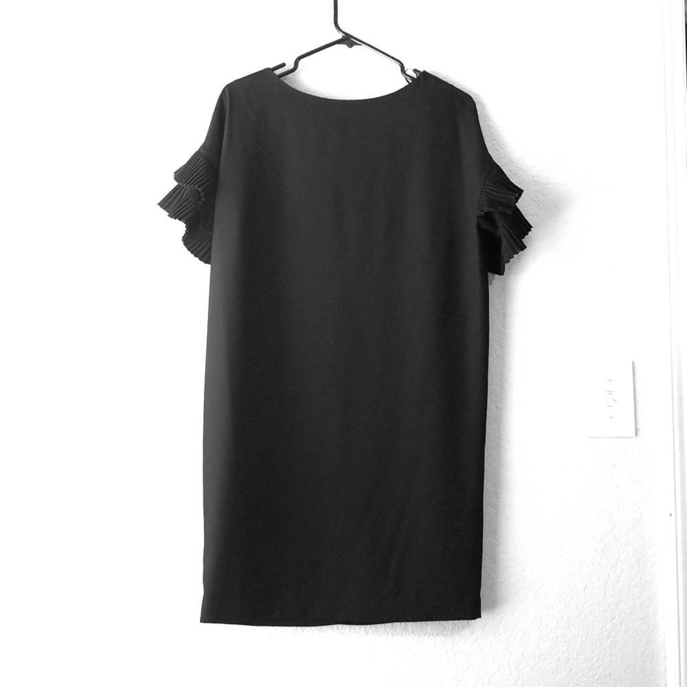 DONNA KARAN Little Black Dress